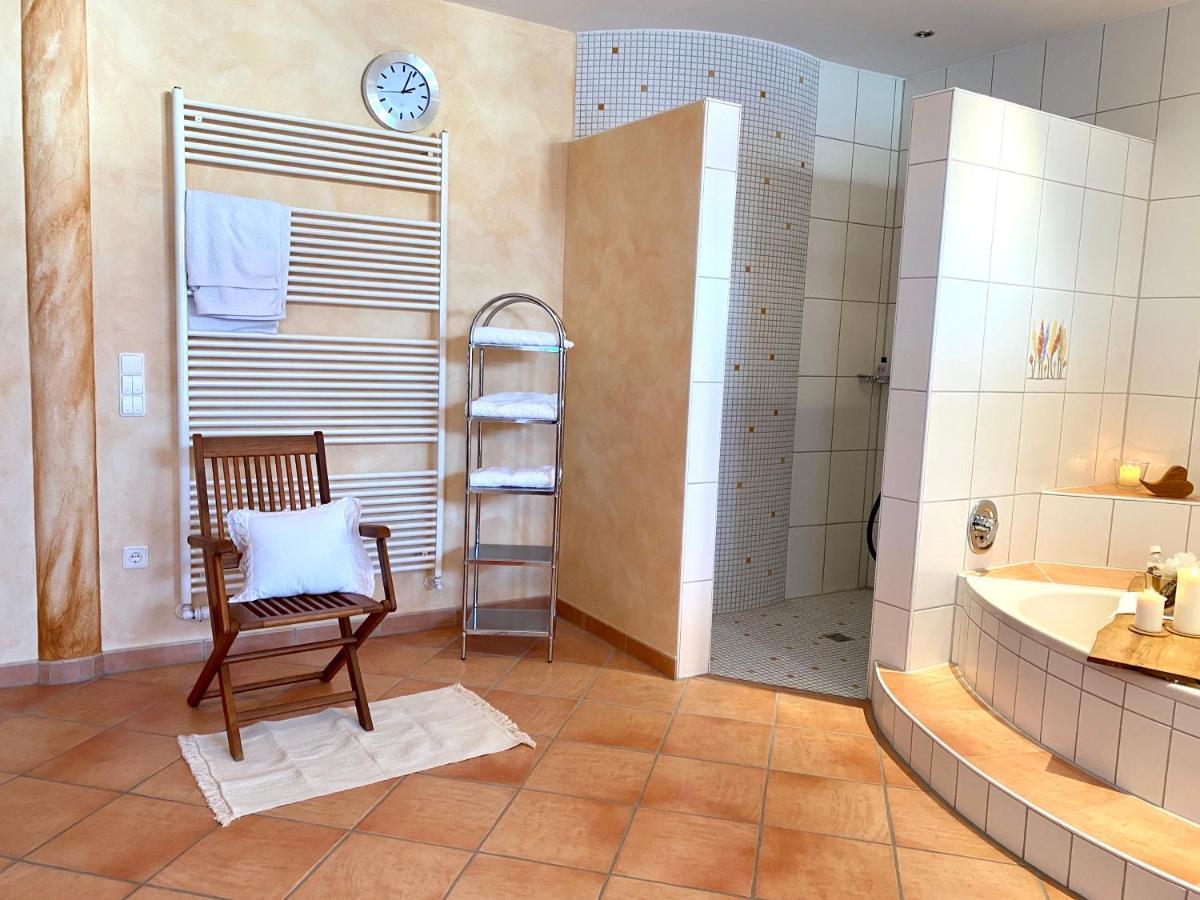 Private Spa Mit Sauna Und Whirlpool Schrozberg Екстериор снимка